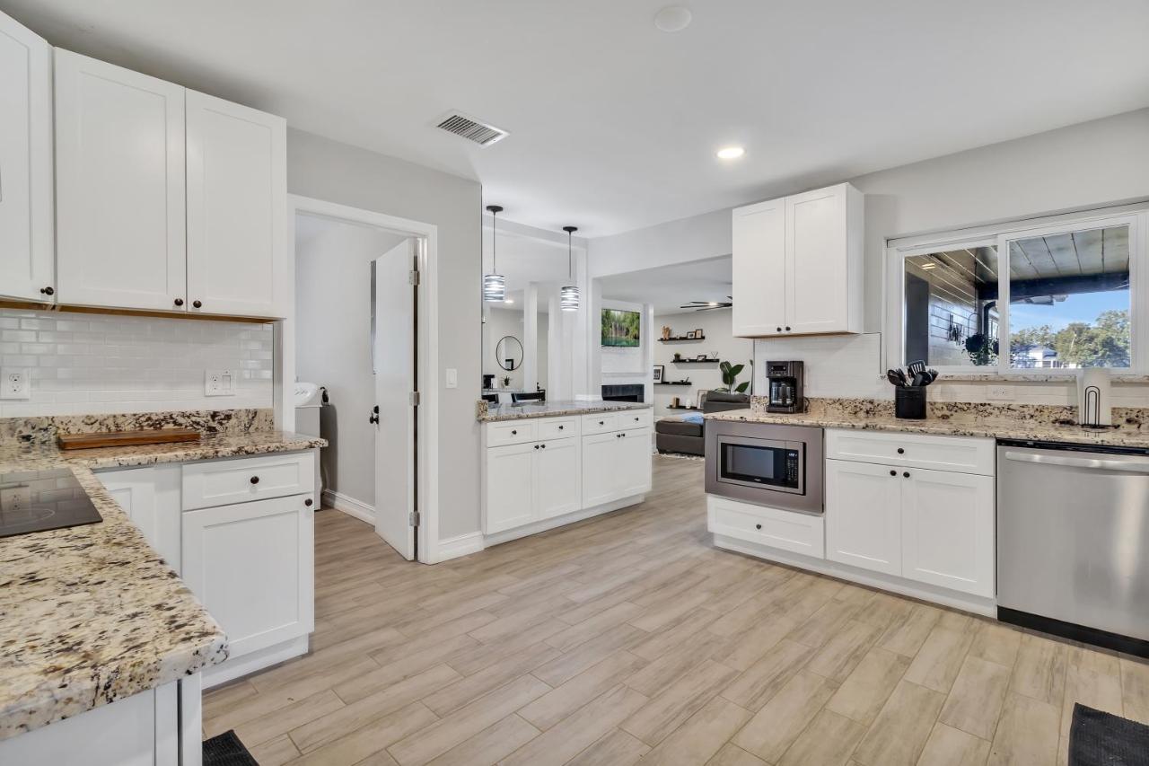 Modern Lake Front Casita Near Winter Park! オーランド エクステリア 写真