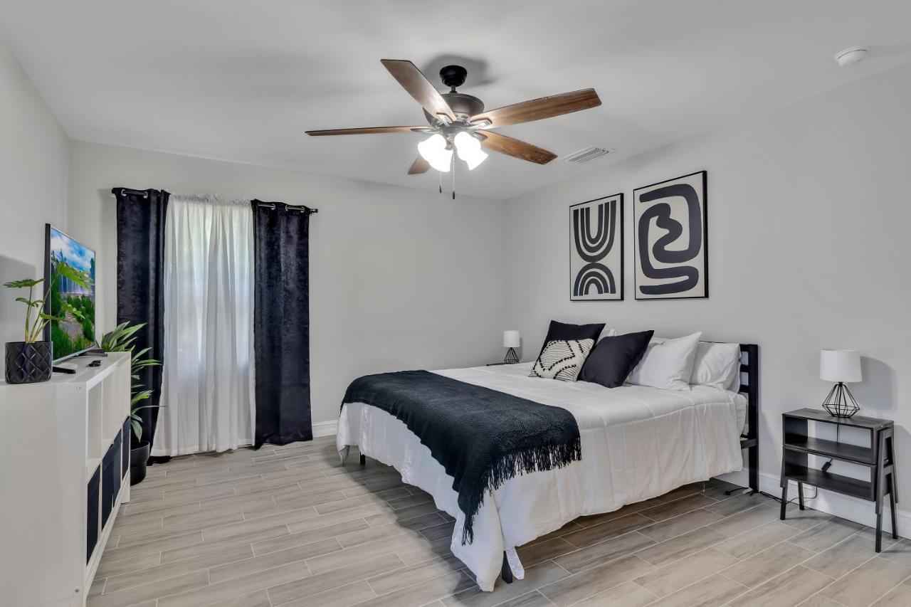 Modern Lake Front Casita Near Winter Park! オーランド エクステリア 写真