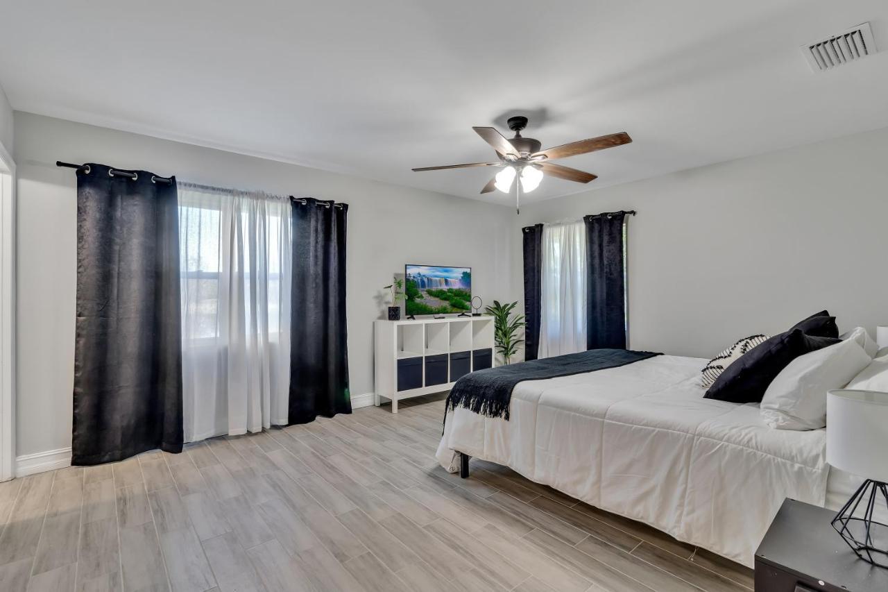 Modern Lake Front Casita Near Winter Park! オーランド エクステリア 写真